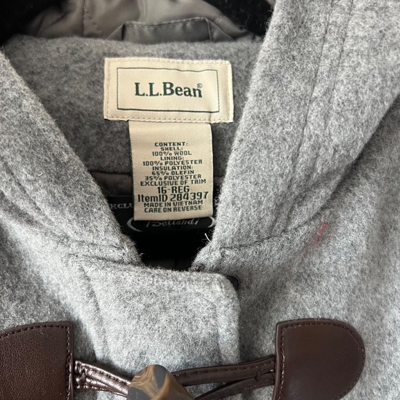 L.L. Bean Grey Women's Classic Lambswool Duffel Coat size 16 - Picture 4 of 8